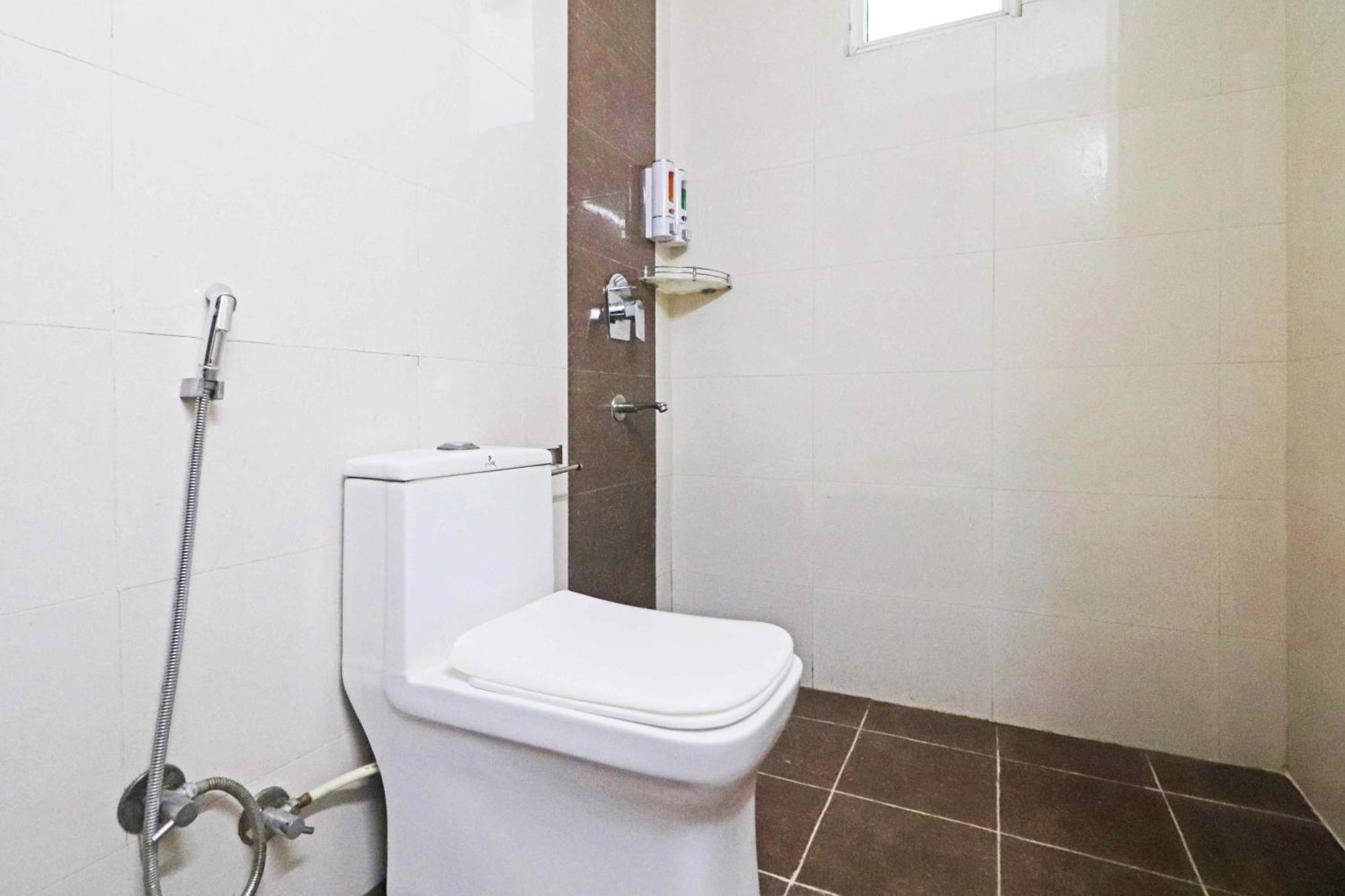 Hotel Amara Inn- Near Igi Delhi Airport New Delhi
